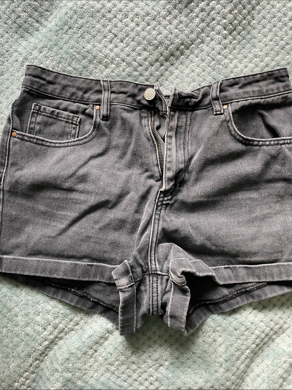 Pacsun Women’s Denim Mom Shorts - Picture 3 of 5
